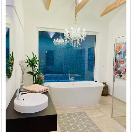 Villa Amelie' Wochenend- Und Ferienhaus Heimschuh ภายนอก รูปภาพ