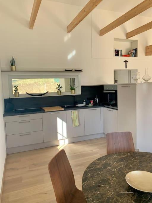 Villa Amelie' Wochenend- Und Ferienhaus Heimschuh ภายนอก รูปภาพ